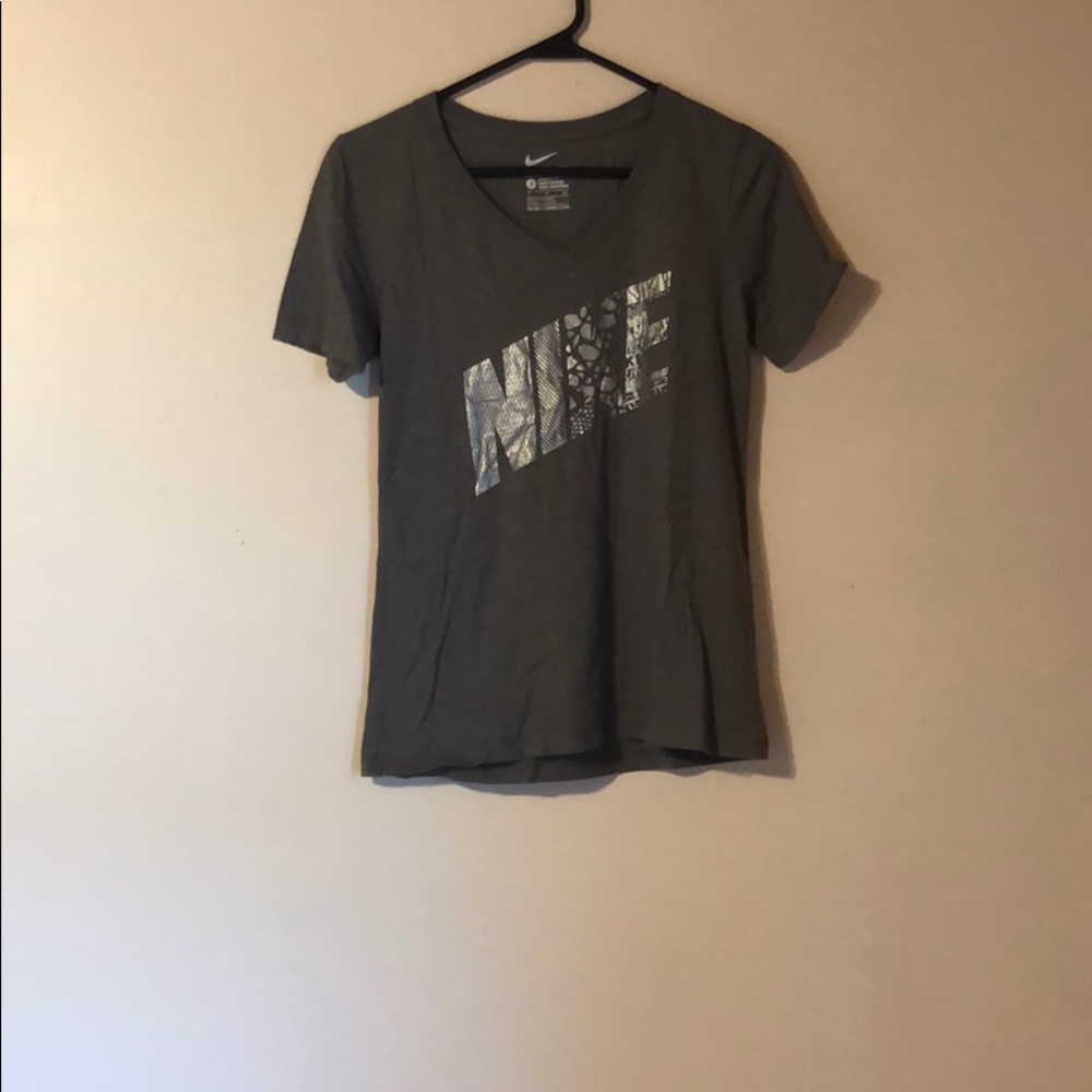 Nike tee